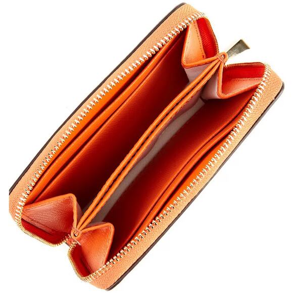 Michael Kors
Jet Set Small Zip Around Gold-Tone Hardware Card Case - Picture 3 of 3